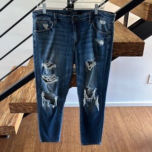 Joe's Jeans Relaxed Blue Denim with Distressed Style